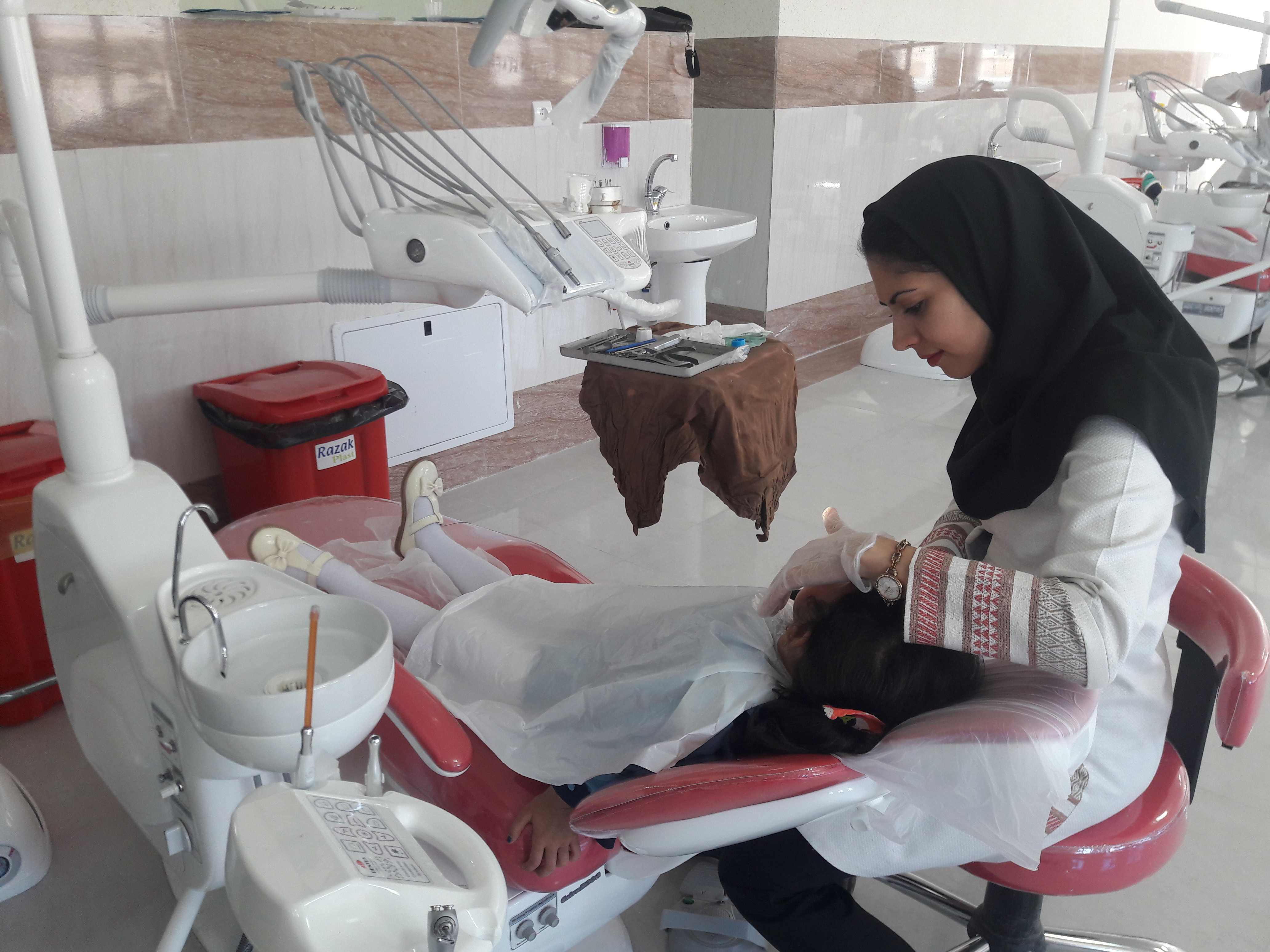 مصاحبه خانم دکتر یاسمن بزرگ نیا دندانپزشک متخصص ارتودنتیس